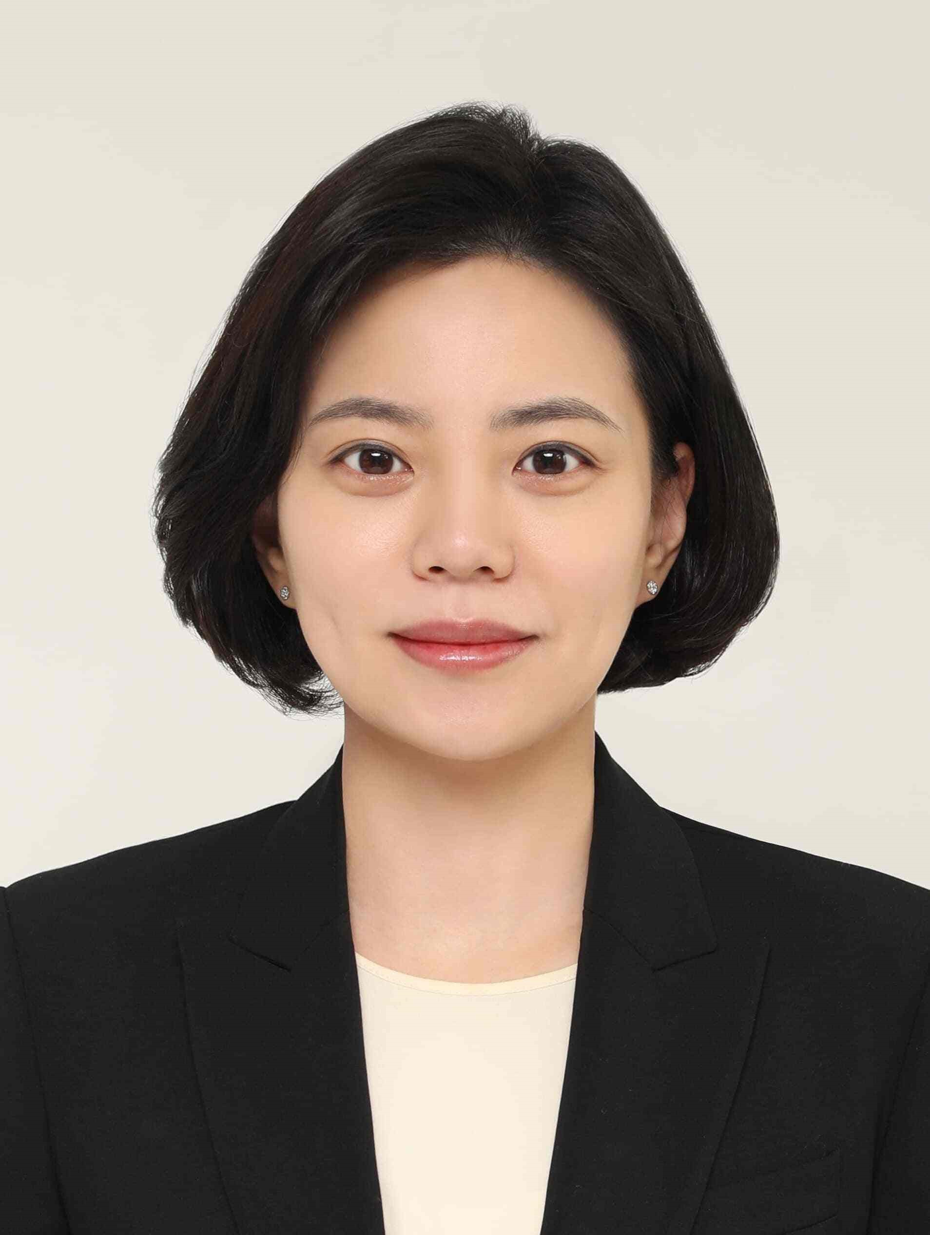 Song, Young A 사진